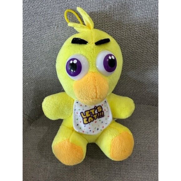 Five Nights At Freddys Chica Chicken Lets Eat Bib 7 in Plush Good Stuff 2017 FNA - Picture 2 of 10